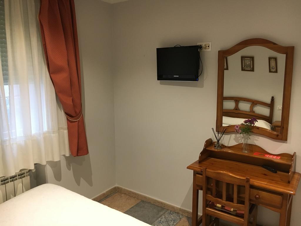 Ávila Hostal El Pinar מראה חיצוני תמונה