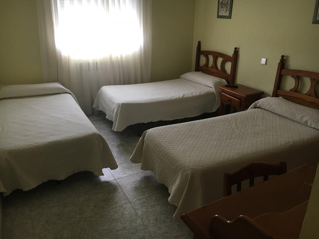 Ávila Hostal El Pinar מראה חיצוני תמונה