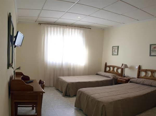Ávila Hostal El Pinar מראה חיצוני תמונה