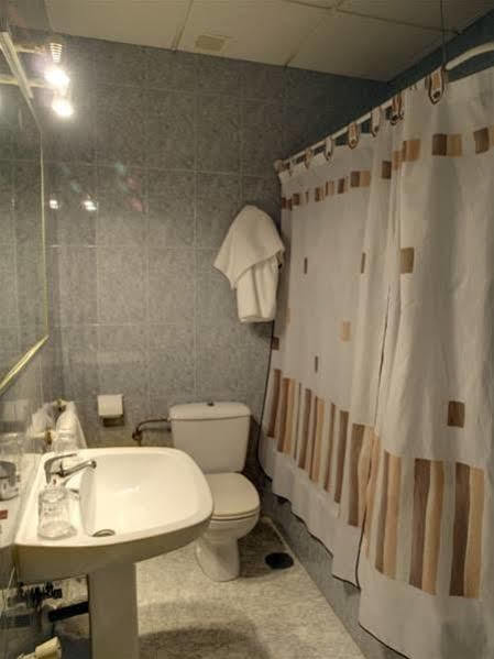 Ávila Hostal El Pinar מראה חיצוני תמונה